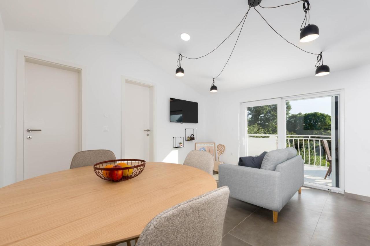 Apartment Eros Šišan Exteriér fotografie